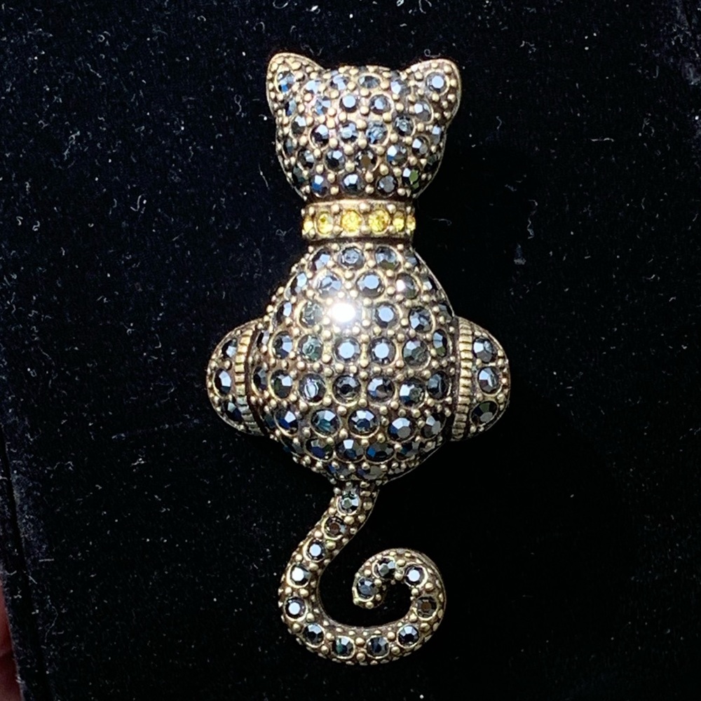 Heidi Daus The Cat’s Back - Earrings & Pin Meow